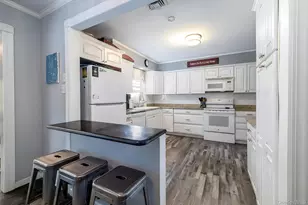 1 Hillcrest Pl, Locust Valley, NY 11560 - Photo 8