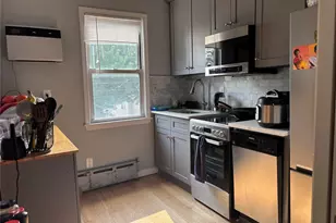 81-17 164th Pl, Flushing, NY 11432 - Photo 18