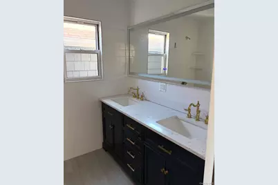 8117 164th Place, Flushing, NY 11432 - Photo 2