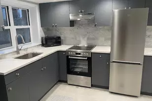 81-17 164th Pl, Flushing, NY 11432 - Photo 12