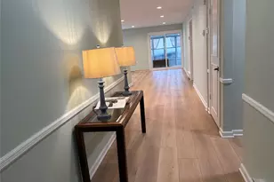 498 Cranston Ln, Ridge, NY 11961 - Photo 2