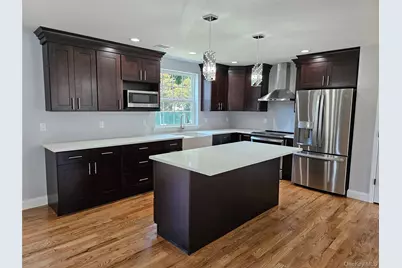 13 N. Swezeytown Road, Middle Island, NY 11953 - Photo 4