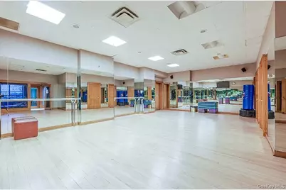 415 E 37th Street #15H, New York, NY 10016 - Photo 32