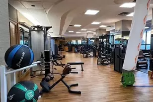 415 E 37th St, New York, NY 10016 - Photo 14