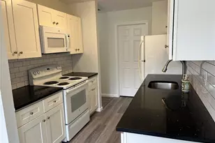 51 Whalers Cove, Babylon, NY 11702 - Photo 4