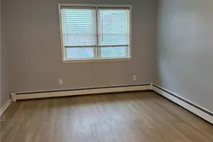 167 Lincoln Ave, Yonkers, NY 10704 - Photo 8