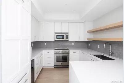 123 Sterling Avenue #2, Greenport, NY 11944 - Photo 2