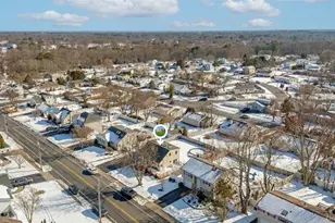 327 Barton Ave, Patchogue, NY 11772 - Photo 26