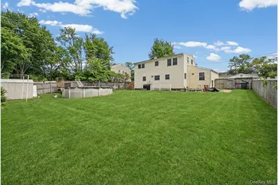 327 Barton Avenue, Patchogue, NY 11772 - Photo 24