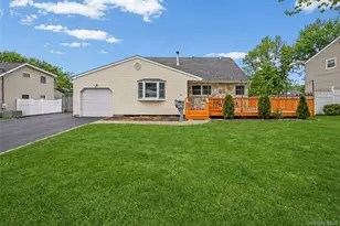 327 Barton Ave, Patchogue, NY 11772 - Photo 2