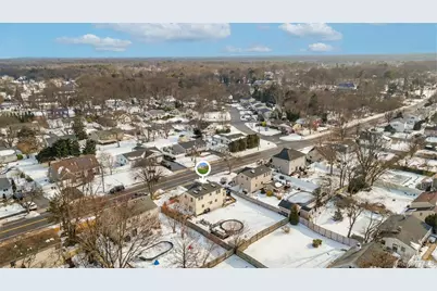 327 Barton Avenue, Patchogue, NY 11772 - Photo 28