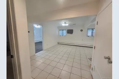 804 Hampshire Road, Bay Shore, NY 11706 - Photo 8