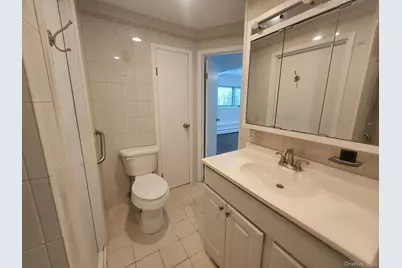 804 Hampshire Road, Bay Shore, NY 11706 - Photo 6