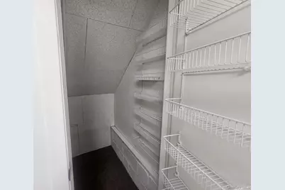 804 Hampshire Road, Bay Shore, NY 11706 - Photo 12