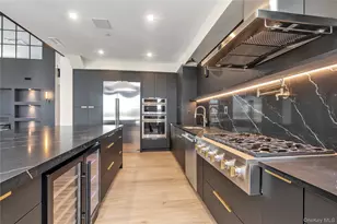 12 Roosevelt Ave, Roslyn, NY 11576 - Photo 8