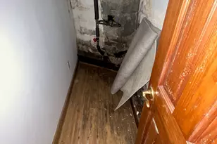 16 Park, Floral Park, NY 11001 - Photo 6