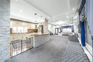 166-02 76th Ave, Fresh Meadows, NY 11366 - Photo 4