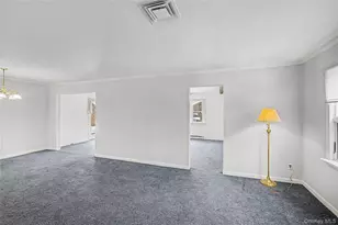 26 Pinetree Ln, Roslyn Heights, NY 11577 - Photo 10