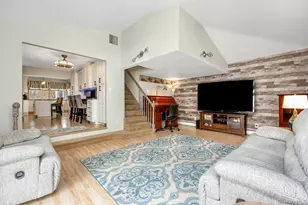 17 Willis Ave, Ronkonkoma, NY 11779 - Photo 8