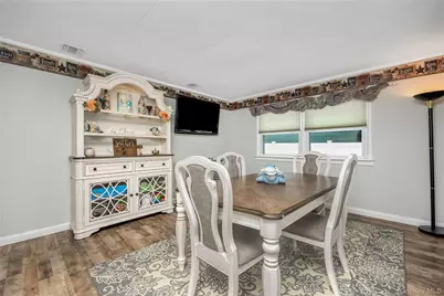 17 Willis Avenue, Ronkonkoma, NY 11779 - Photo 6