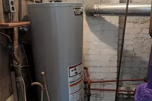 89-06 218th St, Queens Village, NY 11427 - Photo 12