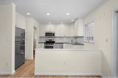 146 N Lincoln Street, Pearl River, NY 10965 - Photo 10