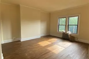 176 Colonial Pkwy, Yonkers, NY 10710 - Photo 4