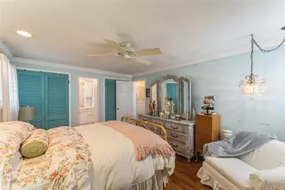 270 Nancy Drive, East Meadow, NY 11554 - Photo 12