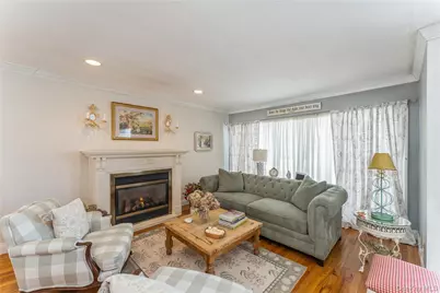 270 Nancy Drive, East Meadow, NY 11554 - Photo 10