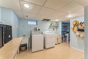 270 Nancy Dr, East Meadow, NY 11554 - Photo 20