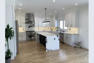 2661 Hyacinth Street, Westbury, NY 11590 - Photo 4