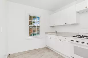 3302 Bronxwood Ave, Bronx, NY 10469 - Photo 8