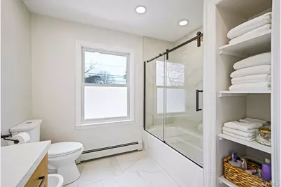 220 Oakdale Bohemia Road, Bohemia, NY 11716 - Photo 14