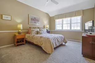 1303 Regent Dr, Mount Kisco, NY 10549 - Photo 14