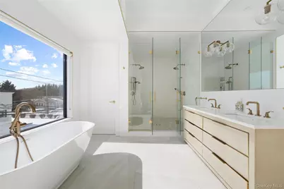 1990 Bay Boulevard, Atlantic Beach, NY 11509 - Photo 16