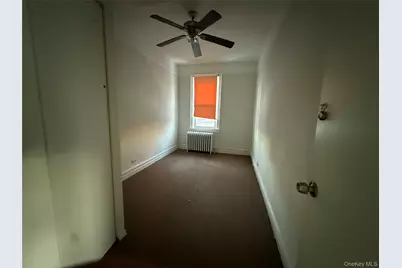2025 Hobart Avenue, Bronx, NY 10461 - Photo 16