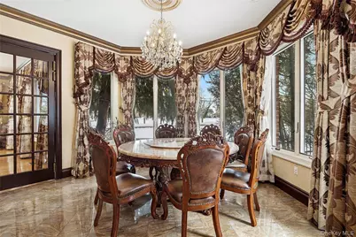 582 Atlantic Avenue, Lawrence, NY 11559 - Photo 8