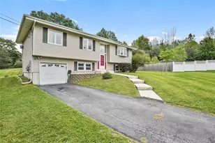 5 Walnut Ct, Goshen, NY 10924 - Photo 2