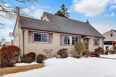 2242 6th Street, East Meadow, NY 11554 - Photo 4