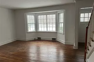 16 Vail Ave, East Quogue, NY 11942 - Photo 4