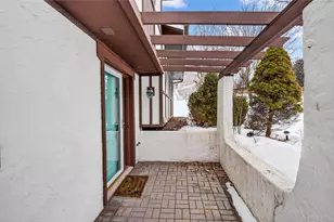 100 Watch Hill Dr, Fishkill, NY 12524 - Photo 4