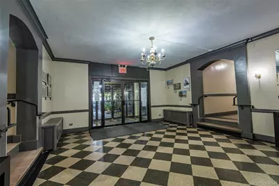 72-34 Austin Street #D4, Forest Hills, NY 11375 - Photo 4