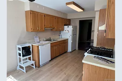 511 Race Place, Oakdale, NY 11769 - Photo 8