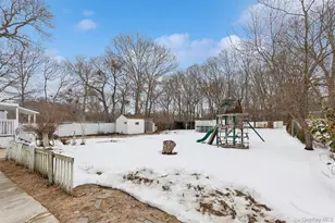 103 W Yaphank Rd, Coram, NY 11727 - Photo 22