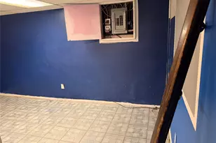 92-55 215th Pl, Queens Village, NY 11428 - Photo 14