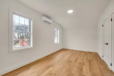 1517 Gillespie Avenue, Bronx, NY 10461 - Photo 18