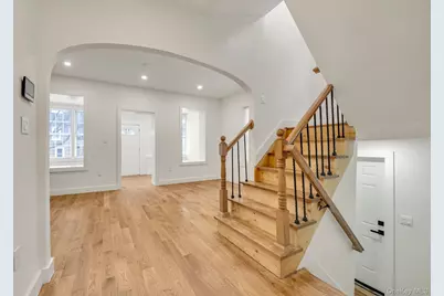 1517 Gillespie Avenue, Bronx, NY 10461 - Photo 6