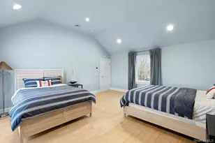 11 Bay View Dr E, Hampton Bays, NY 11946 - Photo 10