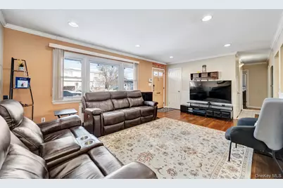 4 Cecil Place, Hicksville, NY 11801 - Photo 6