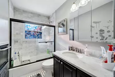 4 Cecil Place, Hicksville, NY 11801 - Photo 14
